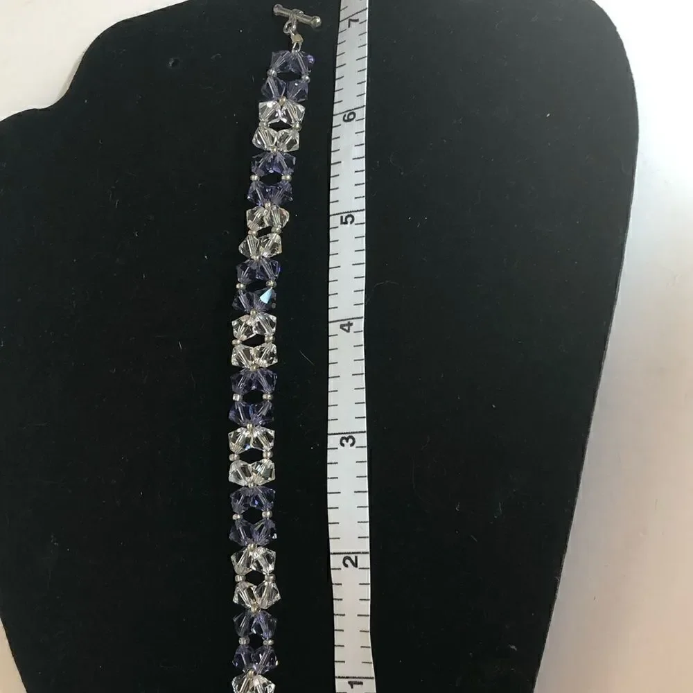 Crystal bracelet with silver tone hardware